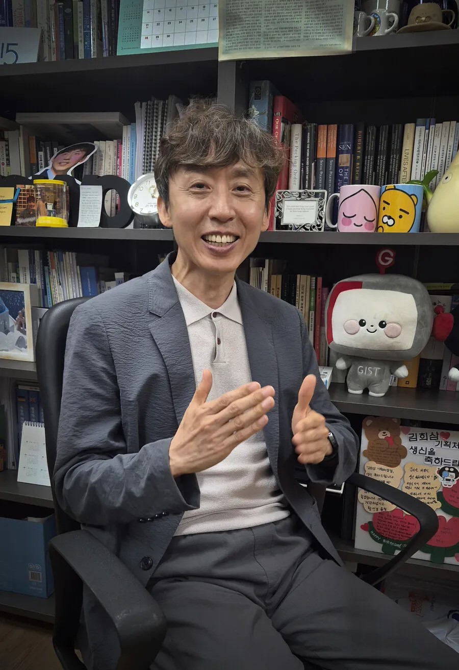 김희삼 “한우물 판 능력자 대신 협업하는 ‘돋보기형 인재’가 뜬다”