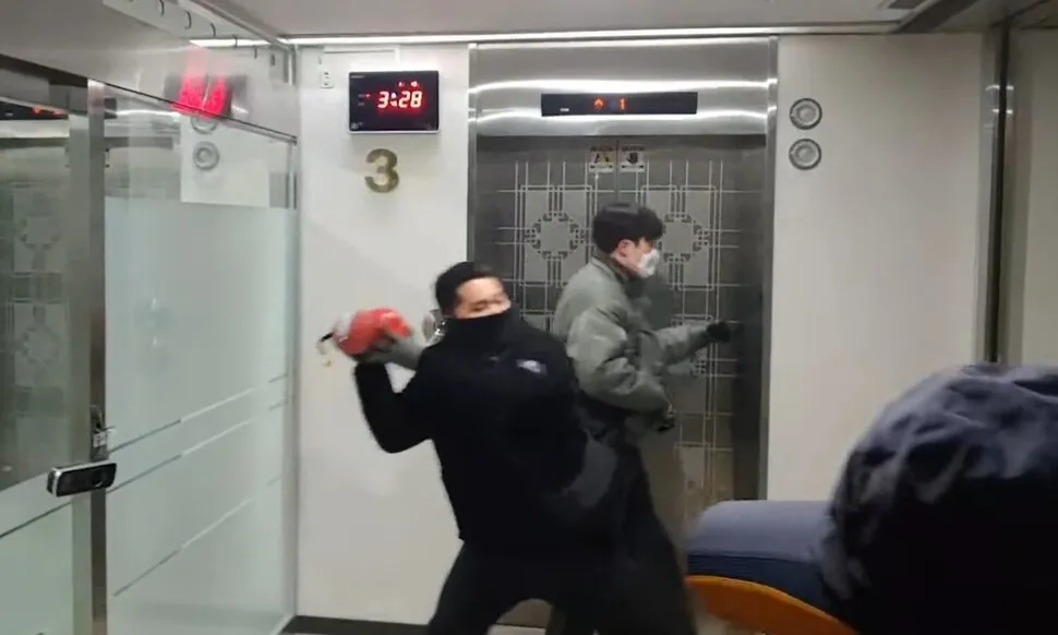 극우의 법원 침탈…조희대의 ‘침묵…