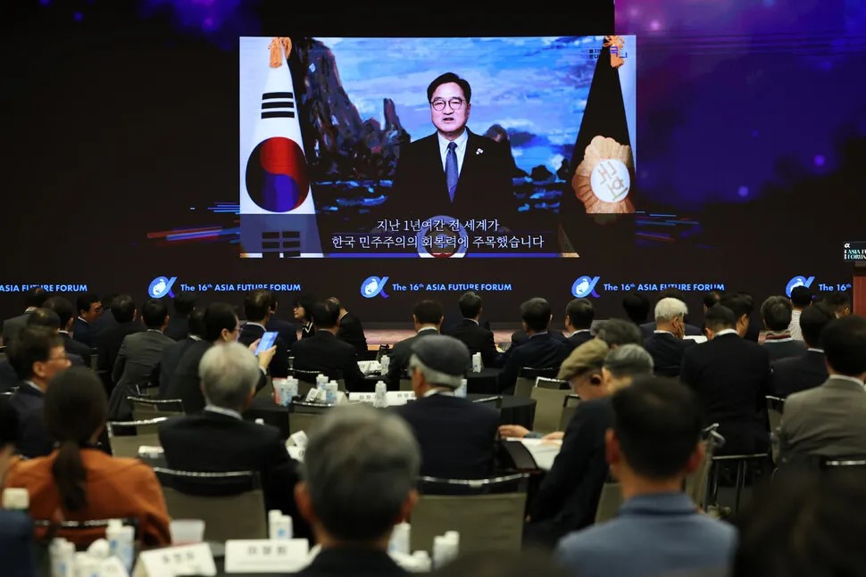 우원식 “민주주의, 끊임없이 가꿔…