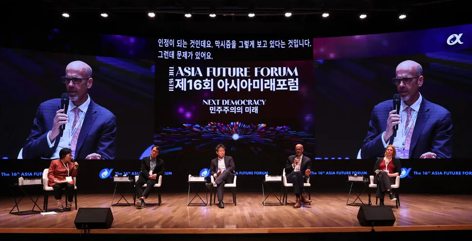 “능력주의가 엘리트의 특권 대물림…